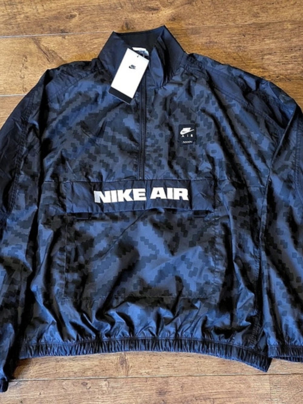 Nike Air Windrunner Jacket Camo Windbreaker Size Medium NWT Oversized Fit.